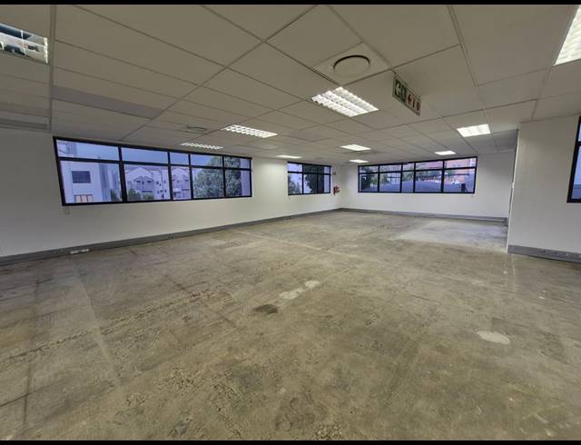 320M² OFFICE TO LET IN SUNNINGHILL